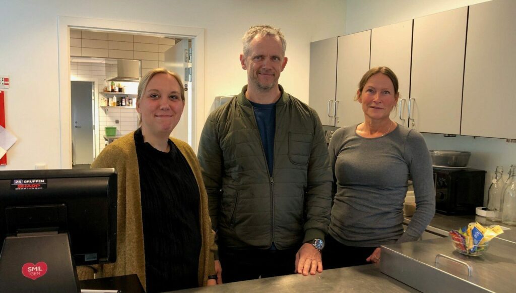 Café vinkeldammens tre medarbejdere